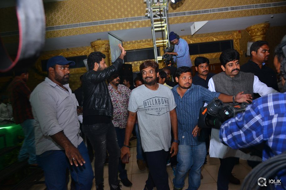 Loafer-Movie-Platinum-Disc-Function